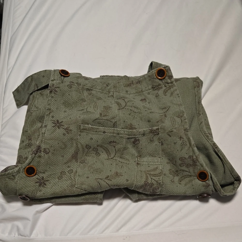 Easel-Free People Green Floral Boho Overalls Size Meduim - Picture 7 of 7